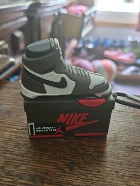 Airpod case Nike Air Jordan Mini Sneaker Keychain in Gray, White and Black